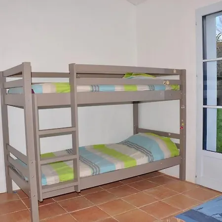 Au Calme Et A 2 Min De La Villa