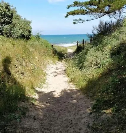 Au Calme Et A 2 Min De La Villa